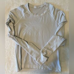 lululemon white long sleeved cropped size 4